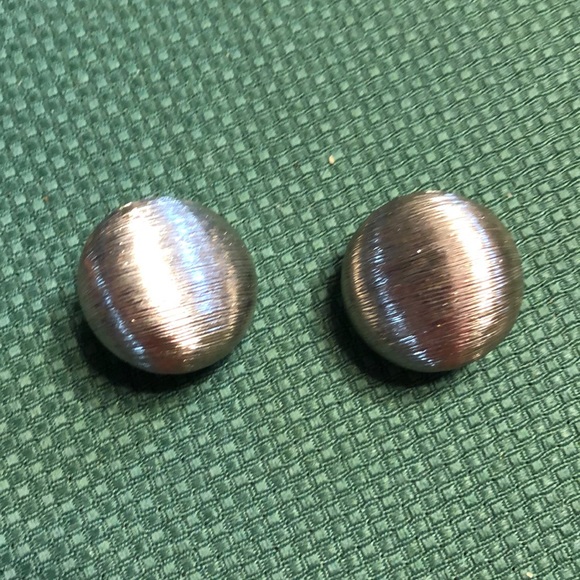 Large vintage J Anna Young button earrings - Picture 1 of 4